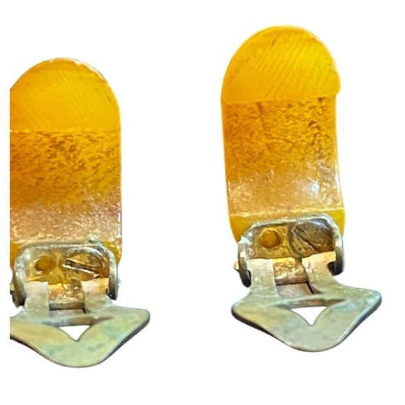 Possible Bakelite Earrings Golden Clip-On Hugger Jewelry Vintage - Picture 8 of 8